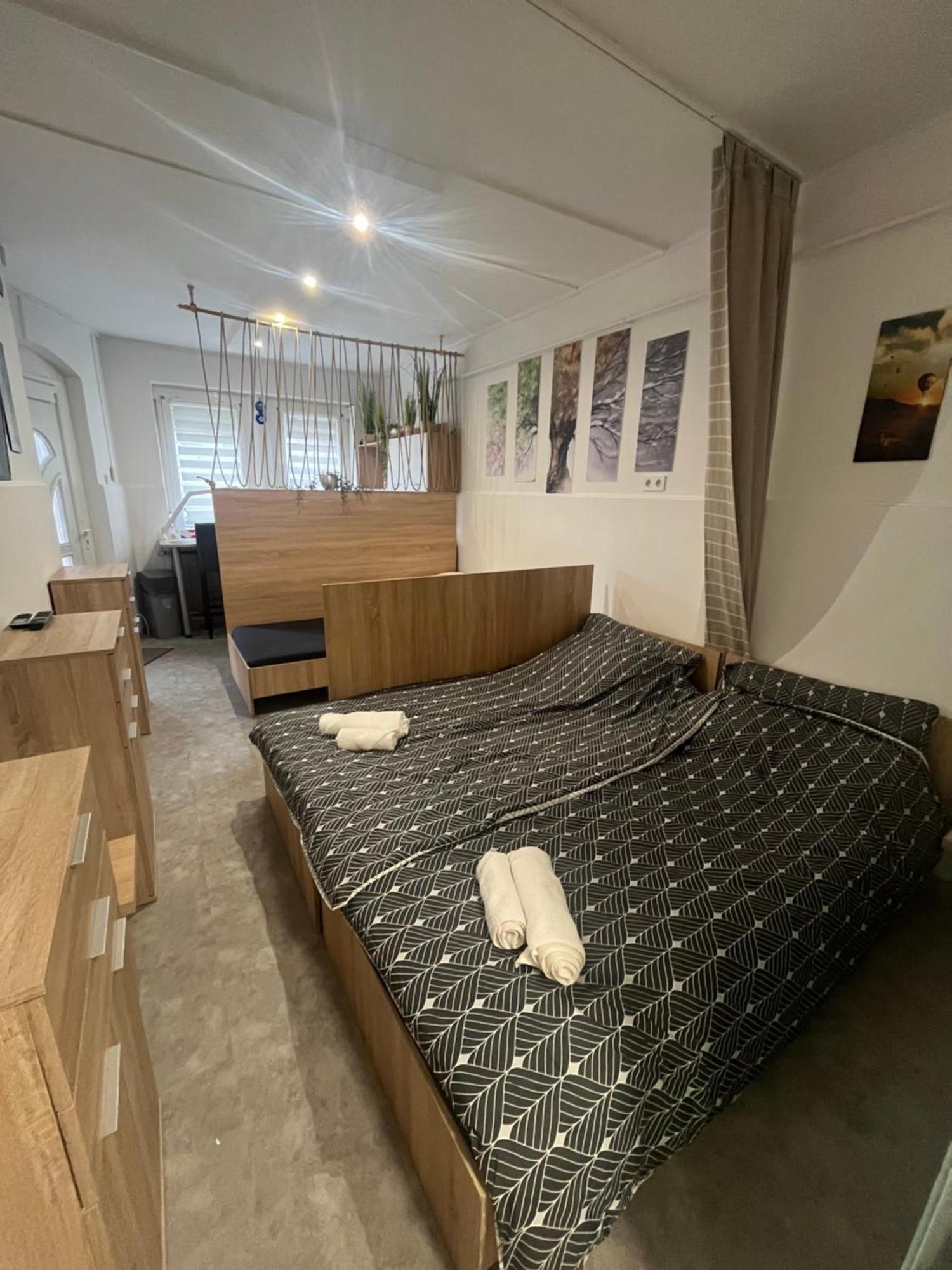 Jobarat Szallashely Szeged Extérieur photo