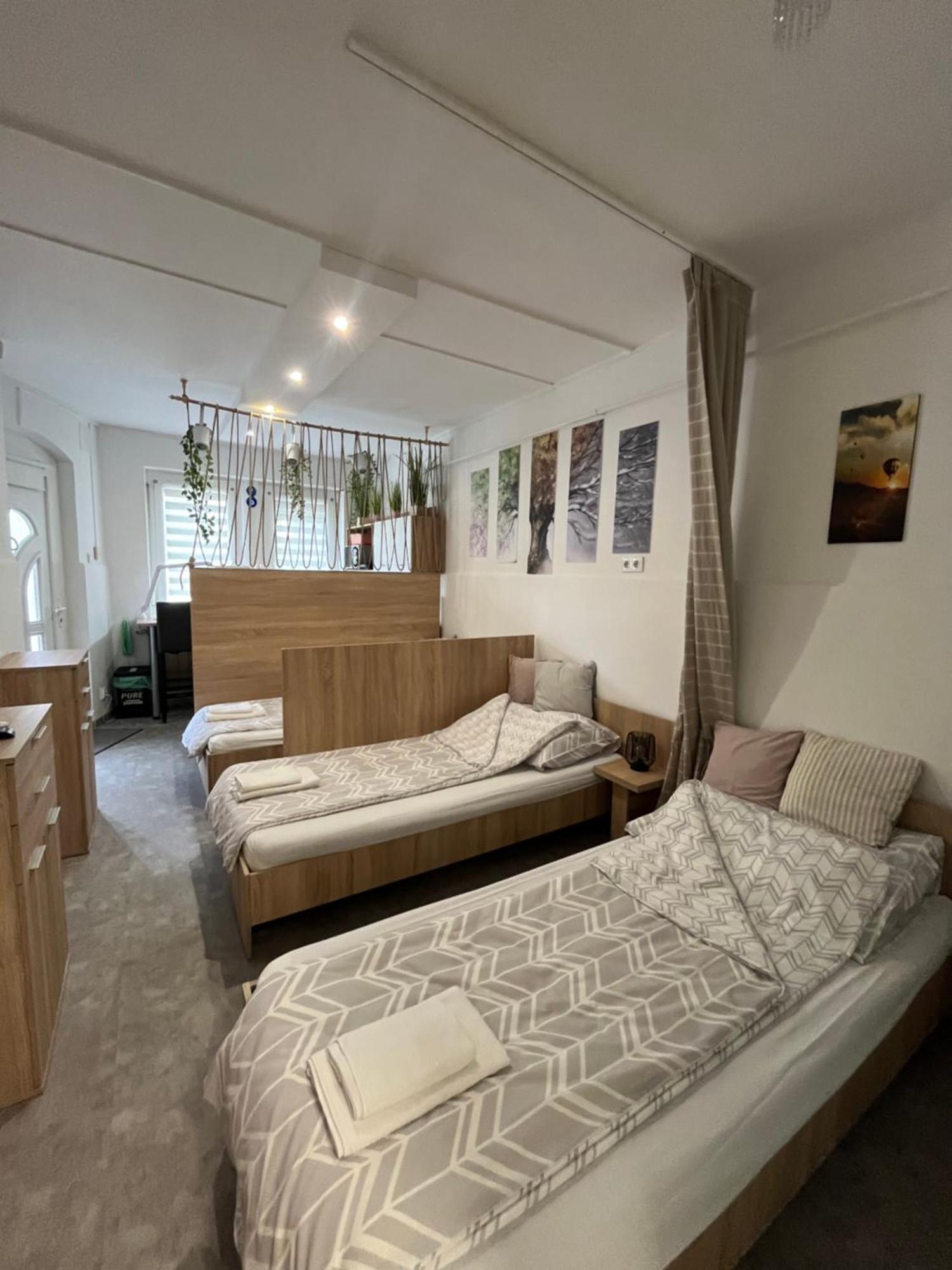 Jobarat Szallashely Szeged Extérieur photo